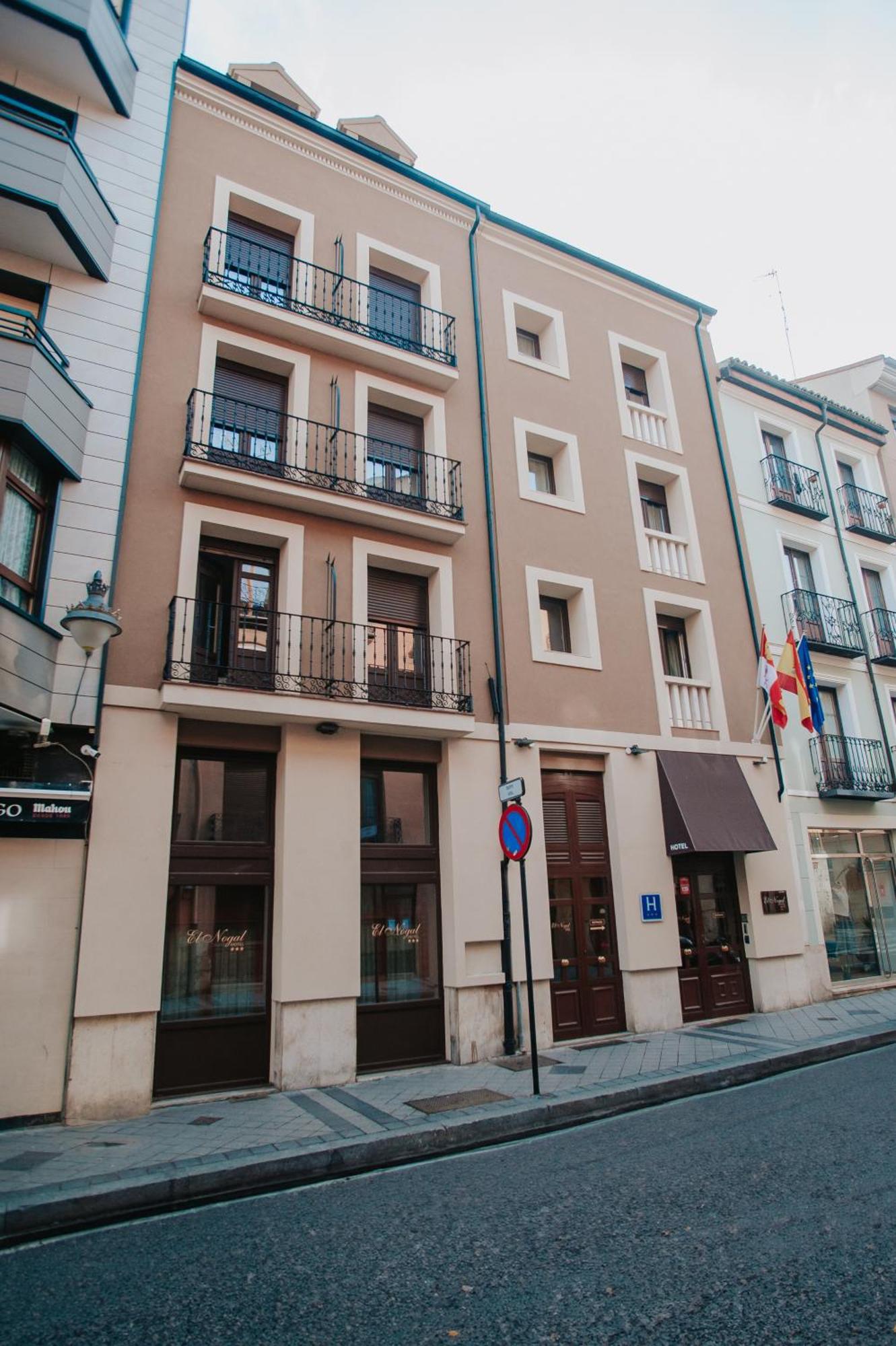 Hotel El Nogal Valladolid Exterior photo